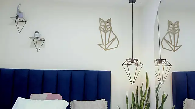 mayaevansmg online show from February 2026 12:12:01 PM