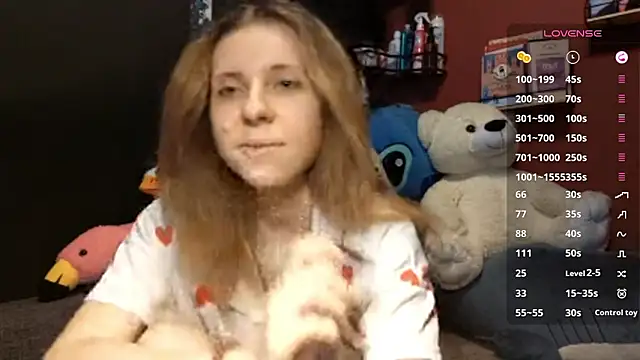 Snapshot of TiaraHenegan chatting on February 2026 07:25:02 AM TiaraHenegan online show from February 2026 07:25:02 AM