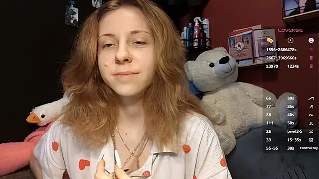 Snapshot of TiaraHenegan chatting on February 2026 07:13:02 AM TiaraHenegan online show from February 2026 07:13:02 AM