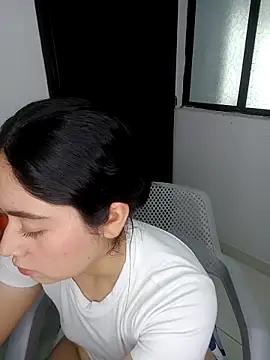 Snapshot of SweetAlbedo chatting on February 2026 09:02:01 PM SweetAlbedo online show from February 2026 09:02:01 PM