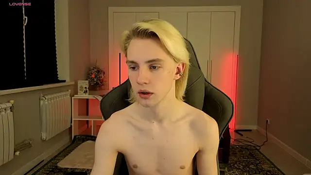 lucidangelok1 online show from March 2026 11:52:01 PM