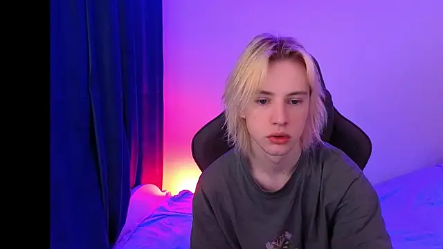 lucidangelok1 online show from April 2026 07:08:01 AM