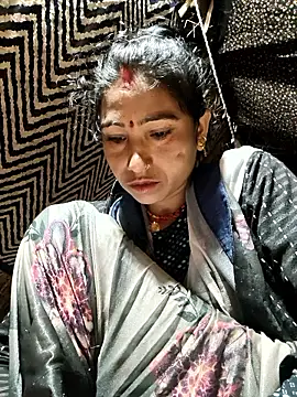 lodhi8080 online show from February 2026 10:43:01 PM