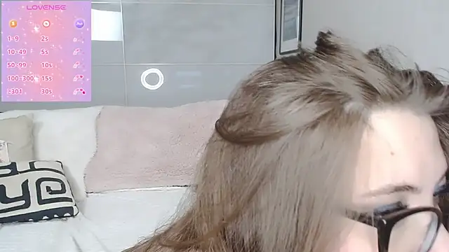 KarolinaLiss online show from March 2026 10:26:01 PM