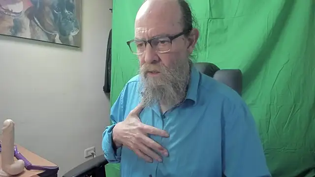 Snapshot of Uncle_Hottie chatting on March 2026 07:08:02 PM Uncle Hottie online show from March 2026 07:08:02 PM