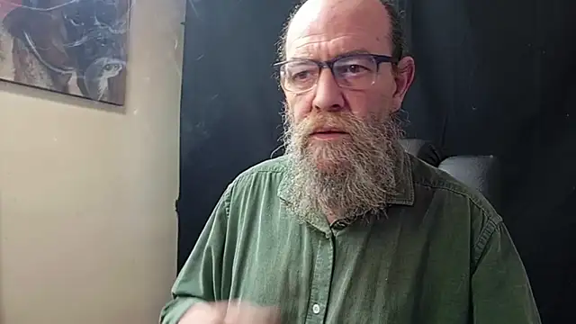 Snapshot of Uncle_Hottie chatting on March 2026 04:39:02 PM Uncle Hottie online show from March 2026 04:39:02 PM