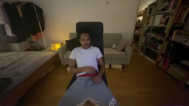 teamrocket1433 online show from January 2026 07:18:01 PM