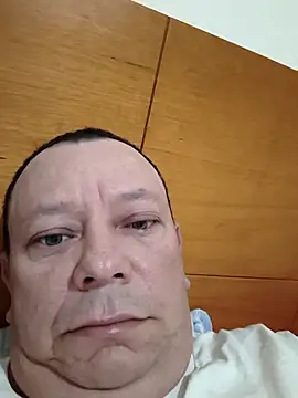 Tubebeermoso online show from March 2026 02:45:02 AM