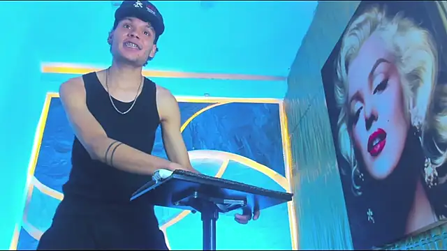 Lucas hot 20 online show from February 2026 06:07:01 AM