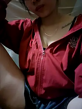 Snapshot of Comebaby-077 chatting on March 2026 01:13:01 AM Comebaby-077 online show from March 2026 01:13:01 AM