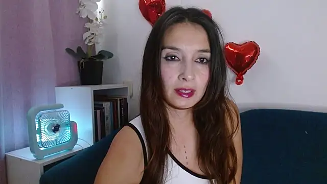 Almaglow  online show from February 2026 06:40:02 PM