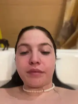 AlexaYvonne online show from February 2026 12:28:02 AM