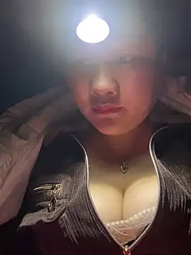 Snapshot of comteze12 chatting on January 2026 03:27:01 PM comteze12 online show from January 2026 03:27:01 PM