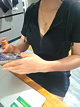 moon baby99 online show from April 2026 01:47:02 AM