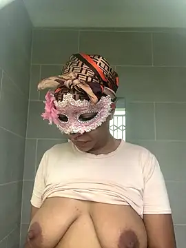 Snapshot of Creamy_bitchxxx chatting on January 2026 03:04:02 PM Creamy bitchxxx online show from January 2026 03:04:02 PM