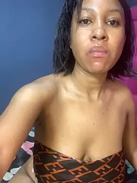 Snapshot of Creamy_bitchxxx chatting on February 2026 01:43:02 AM Creamy bitchxxx online show from February 2026 01:43:02 AM