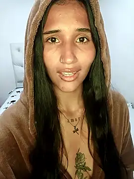 Snapshot of Aria_Maeh chatting on January 2026 04:23:02 PM Aria Maeh online show from January 2026 04:23:02 PM