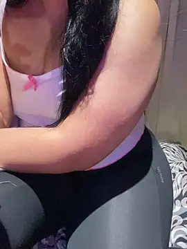 Lina Velvet  online show from April 2026 01:41:02 AM