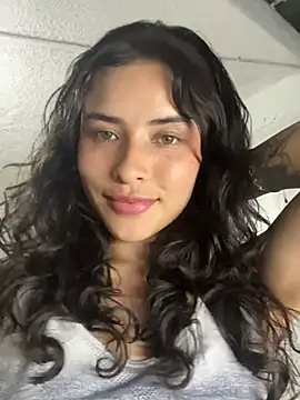 Snapshot of auroramooon chatting on January 2026 03:34:02 AM auroramooon online show from January 2026 03:34:02 AM