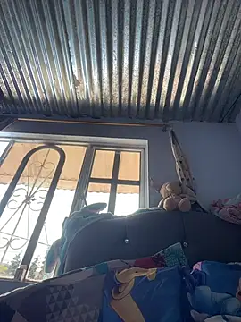 cinthia2011 online show from February 2026 05:52:01 PM