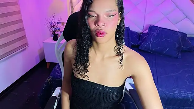 mia gatesvg online show from January 2026 03:55:01 AM