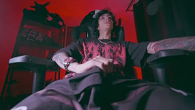 Olliver   y online show from April 2026 02:50:02 AM