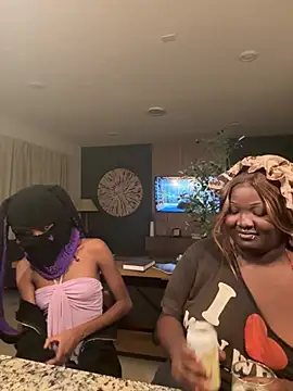 Snapshot of princesssukii chatting on August 2026 05:09:01 AM princesssukii online show from August 2026 05:09:01 AM