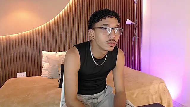 Snapshot of Julian_Dark_ chatting on February 2026 03:56:01 AM Julian Dark online show from February 2026 03:56:01 AM