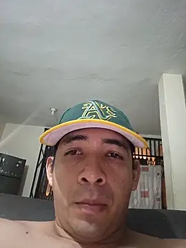Snapshot of paladito01 chatting on April 2026 06:16:01 AM paladito01 online show from April 2026 06:16:01 AM