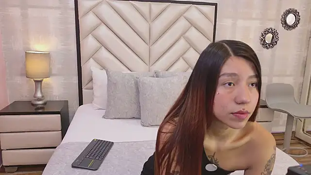 Snapshot of VioletFroost chatting on March 2026 07:08:02 PM VioletFroost online show from March 2026 07:08:02 PM