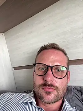 Snapshot of catarinenseputo chatting on February 2026 02:39:01 PM catarinenseputo online show from February 2026 02:39:01 PM