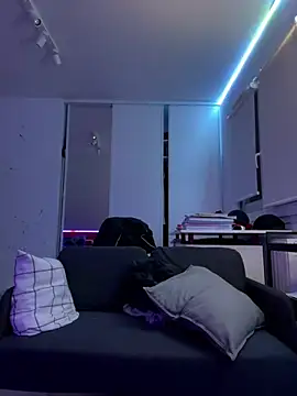 xlatin0 online show from March 2026 11:22:02 PM