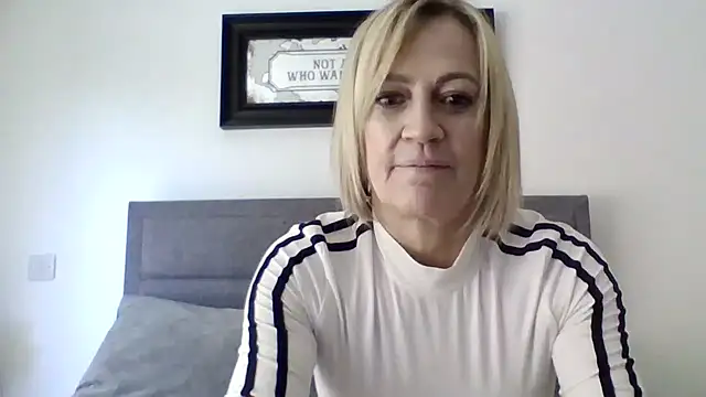 Milfshake227 online show from March 2026 01:39:02 PM