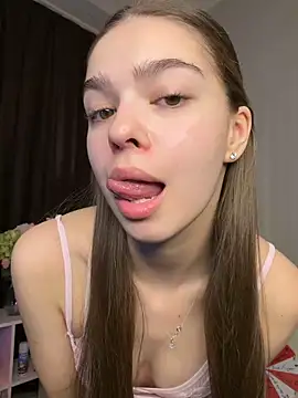 SkylineBliss online show from April 2026 06:25:02 AM