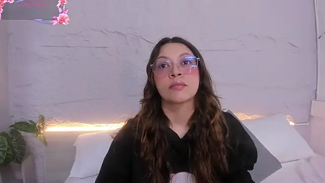 lanna 18  online show from April 2026 11:43:01 AM