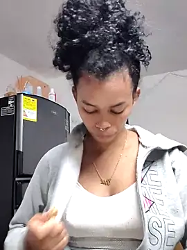 shenna brunette online show from March 2026 03:17:02 PM