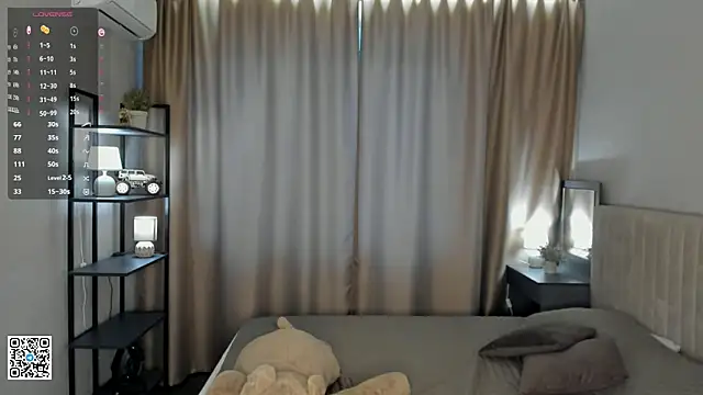 Snapshot of LaveraMeling chatting on February 2026 04:08:01 AM LaveraMeling online show from February 2026 04:08:01 AM