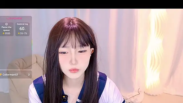 YE Zi  online show from January 2026 05:24:02 AM