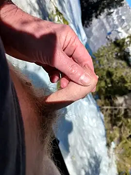 Snapshot of lupodick2 chatting on February 2026 12:27:01 PM lupodick2 online show from February 2026 12:27:01 PM