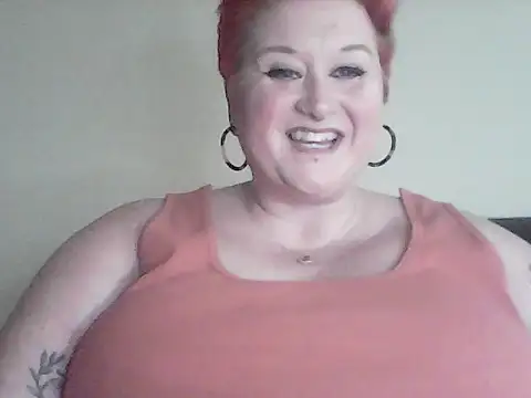Snapshot of BustyRedxx chatting on April 2026 09:56:02 AM BustyRedxx online show from April 2026 09:56:02 AM