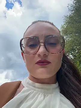 sexyminii online show from June 2026 02:41:02 PM