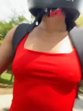 TaylorrHill online show from February 2026 06:26:02 PM