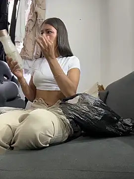 TaylorrHill online show from March 2026 09:50:01 PM