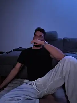 Angelo 33 online show from January 2026 04:12:01 PM