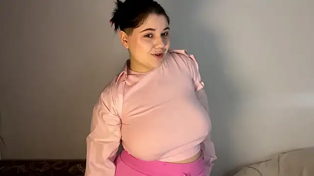 LunaBlakes online show from March 2026 08:43:01 AM