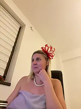 Amelia9798 online show from January 2026 07:15:01 PM