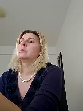 Amelia9798 online show from March 2026 05:14:02 AM