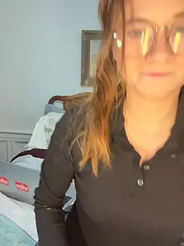 Snapshot of teenyblossom chatting on January 2026 02:10:01 PM teenyblossom online show from January 2026 02:10:01 PM