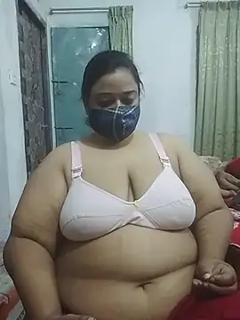 momo loves online show from February 2026 05:32:01 PM