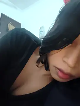 queenofheart02 online show from January 2026 05:43:01 AM